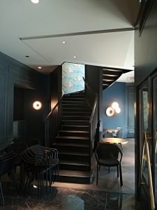 Plafond tendu avec spot