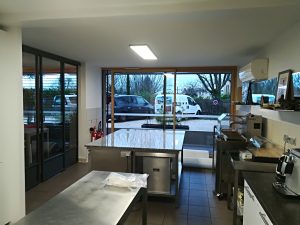Installateur toile acoustique cuisine Lyon